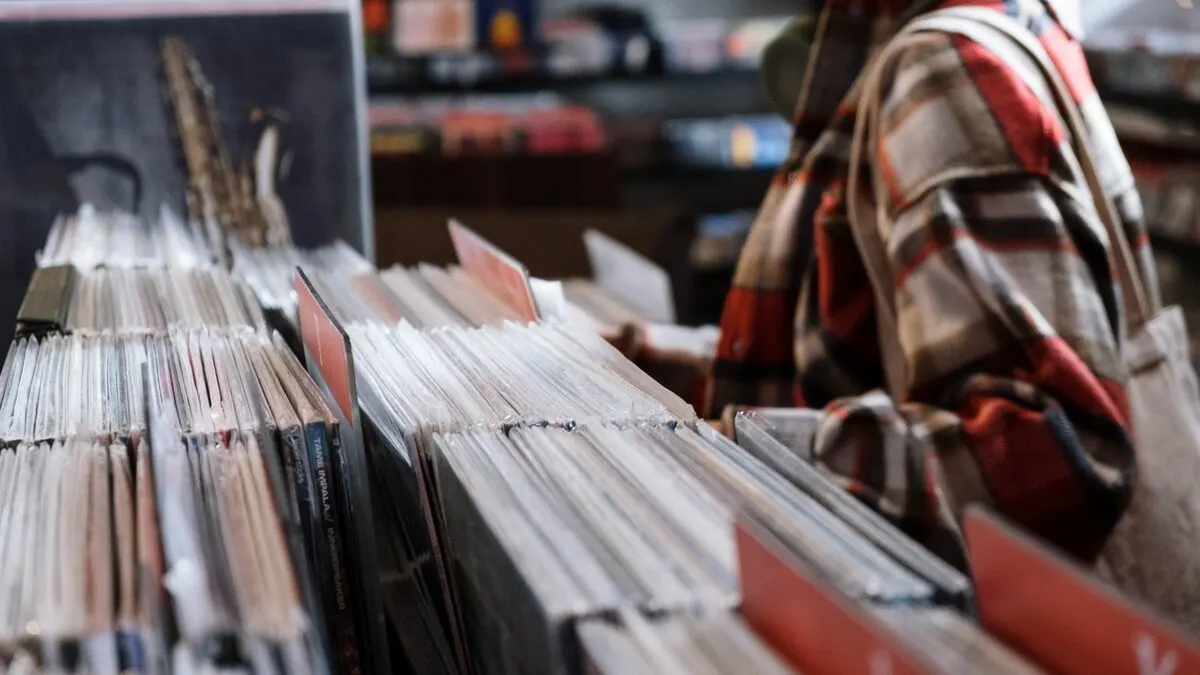 Cara Menyimpan Album dan Merchandise Agar Tetap Awet: Panduan Lengkap Kolektor C-Pop