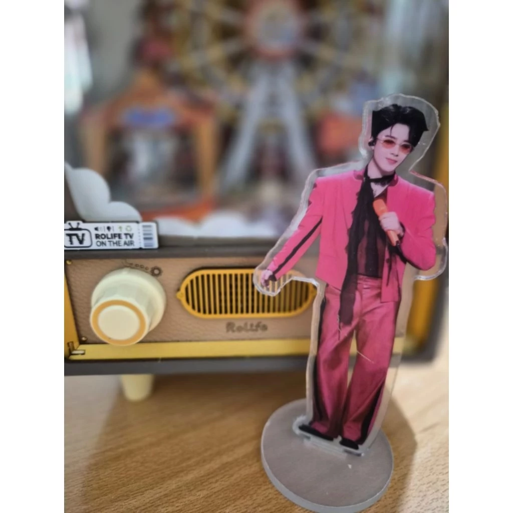 Liu Yuning Standee - Casual Style 3